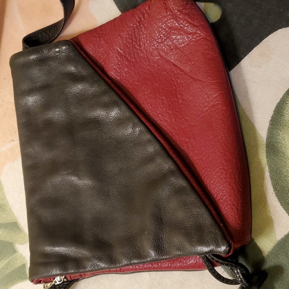 All leather crossbody bag and coin purse - Picture 2 of 11